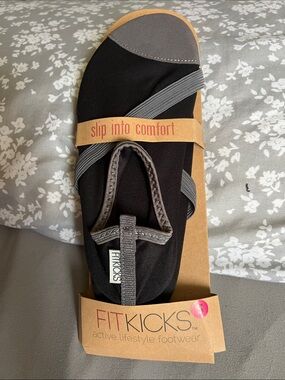 New with pkg. Fitkicks slip on footwear, womens size small 5.5-6.5